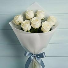 Букет 7 Белых роз Эдлесс Лав в Ахтырском