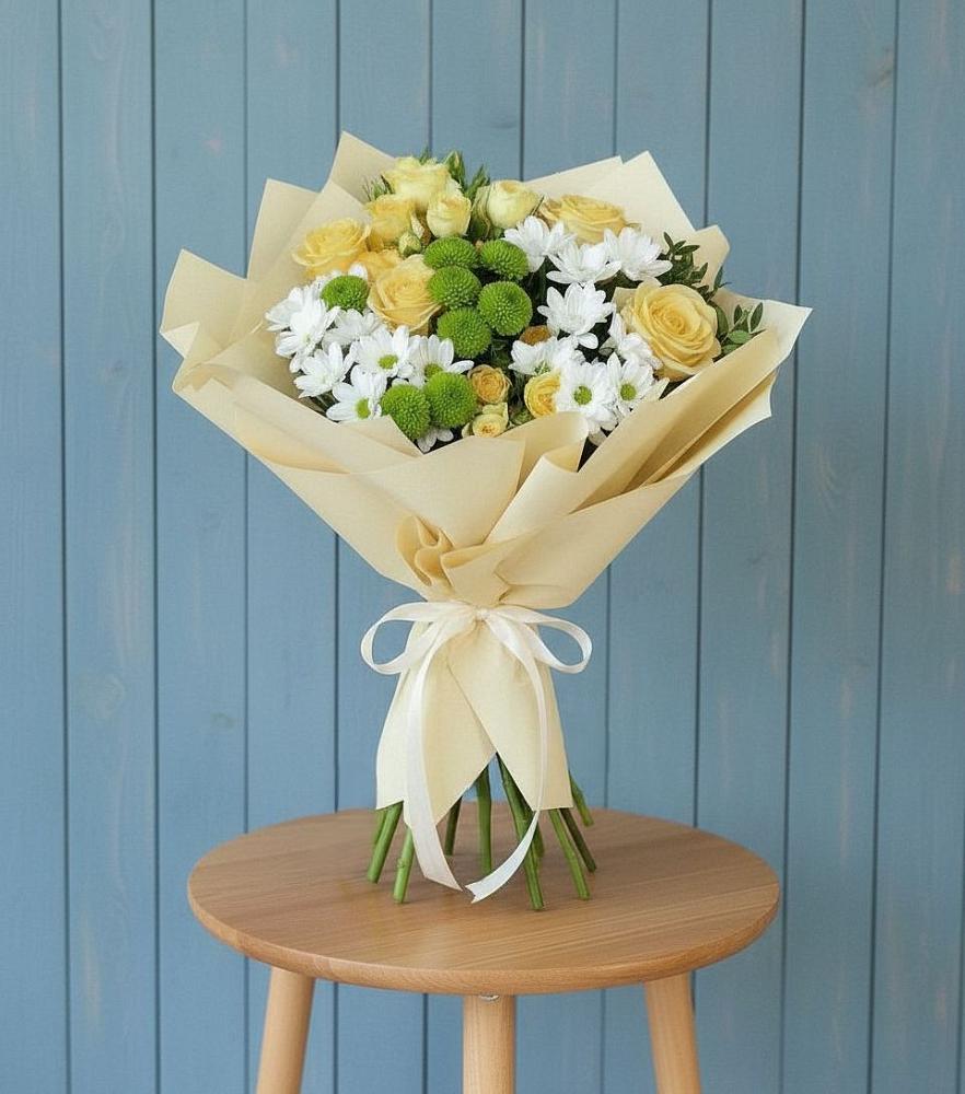 Букет Луч солнца в Ахтырском Букет цветов из: Хризантемы и Розы в Ахтырском