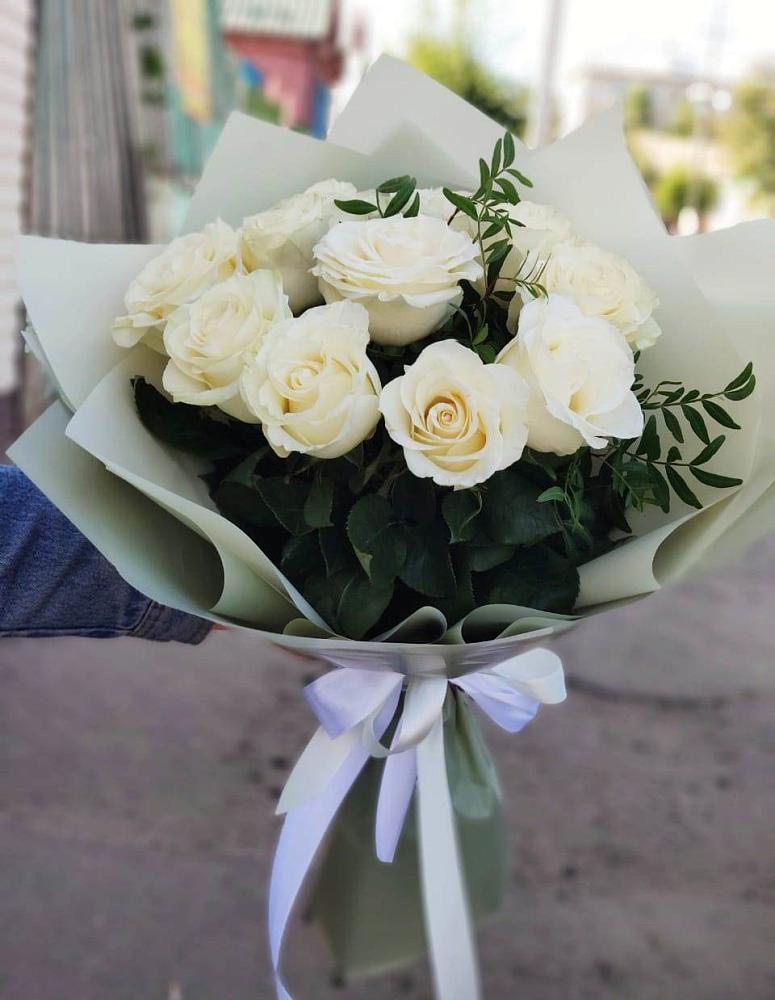 Букет Белые розы Проуд в Ахтырском