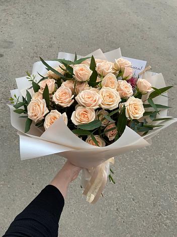 Букет Кремовые розы Латте в Ахтырском