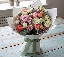 Букет цветов из:  Розы, Лизиантусы и Гвоздики в Ахтырском