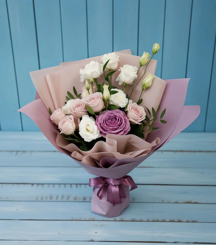 Букет цветов из: Розы и Лизиантусы в Ахтырском